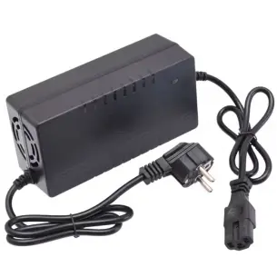 Зарядно устройство за електрически скутер 67.2V / 5A, Компютърна букса